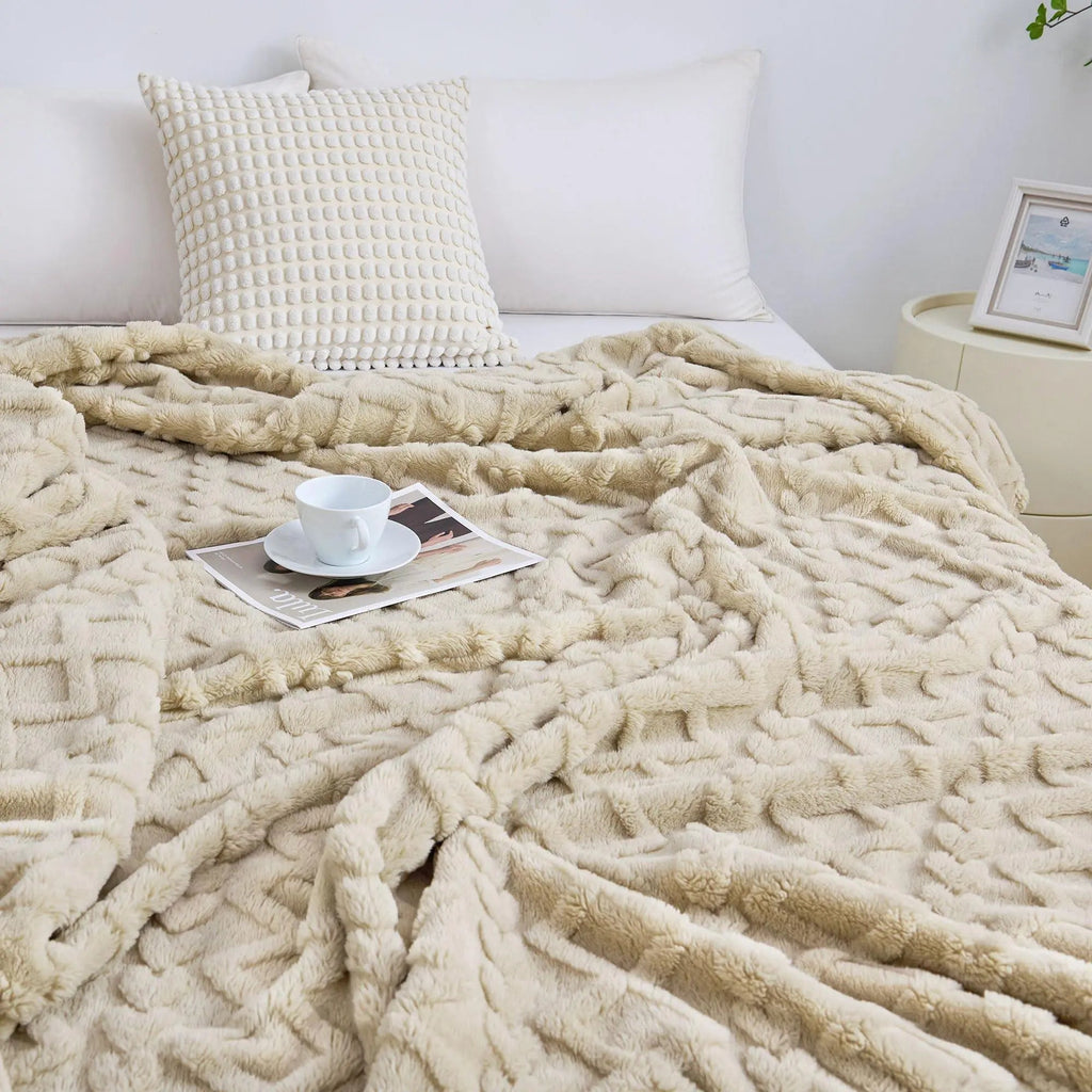 Slumblr® Woolen Lamb Velvet Flannel Blanket