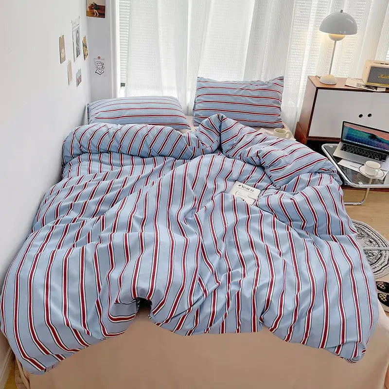 Slumblr® Striped Bedding Set (4 Pcs)