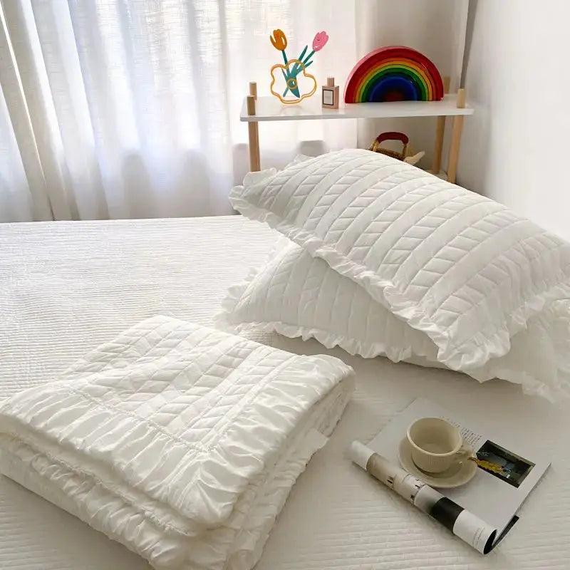 Slumblr® Summer Ruffled Seersucker Bedding Set (3 Pcs)