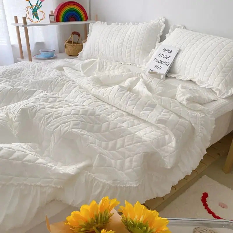 Slumblr® Summer Ruffled Seersucker Bedding Set (3 Pcs)