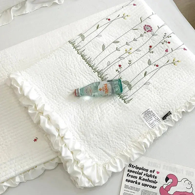 Slumblr® Ruffled Floral Quilt Set
