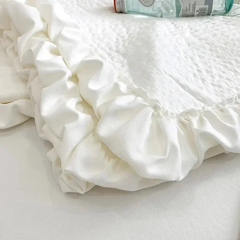 Slumblr® Ruffled Floral Quilt Set