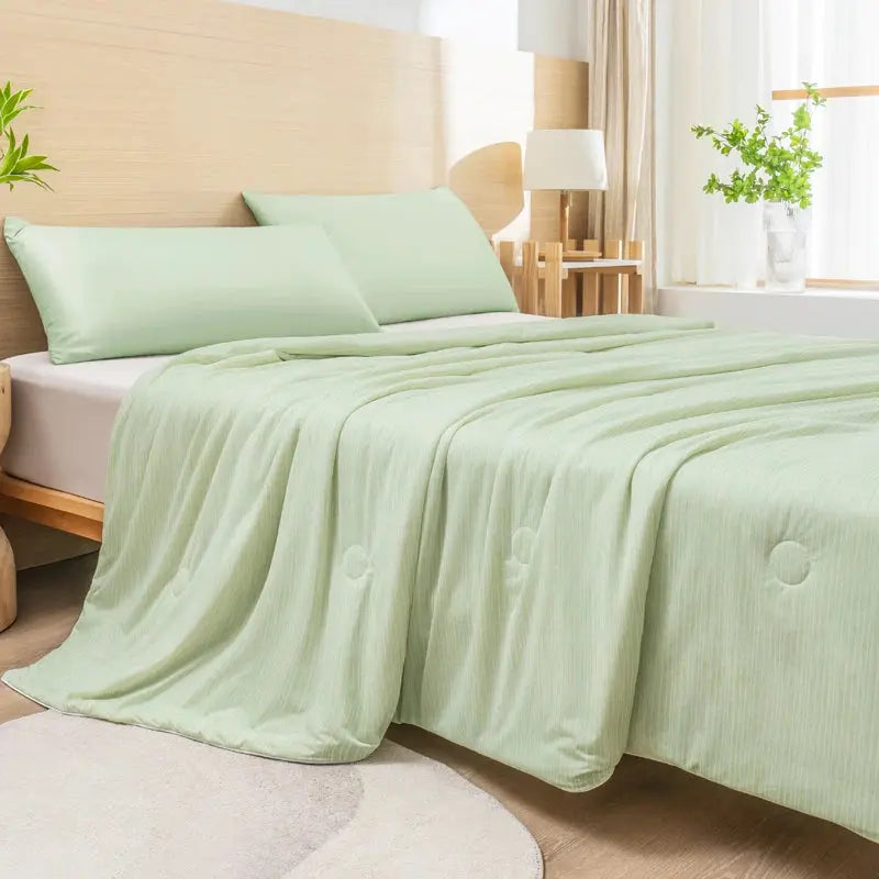 Slumblr® Cooling Summer Blanket