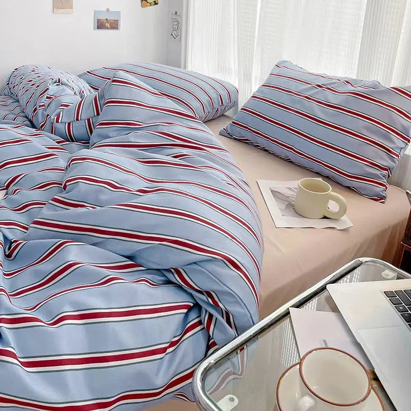 Slumblr® Striped Bedding Set (4 Pcs)