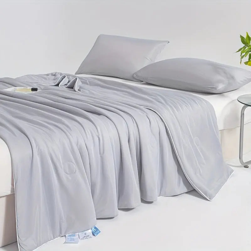 Slumblr® Ice Cooling Comforter