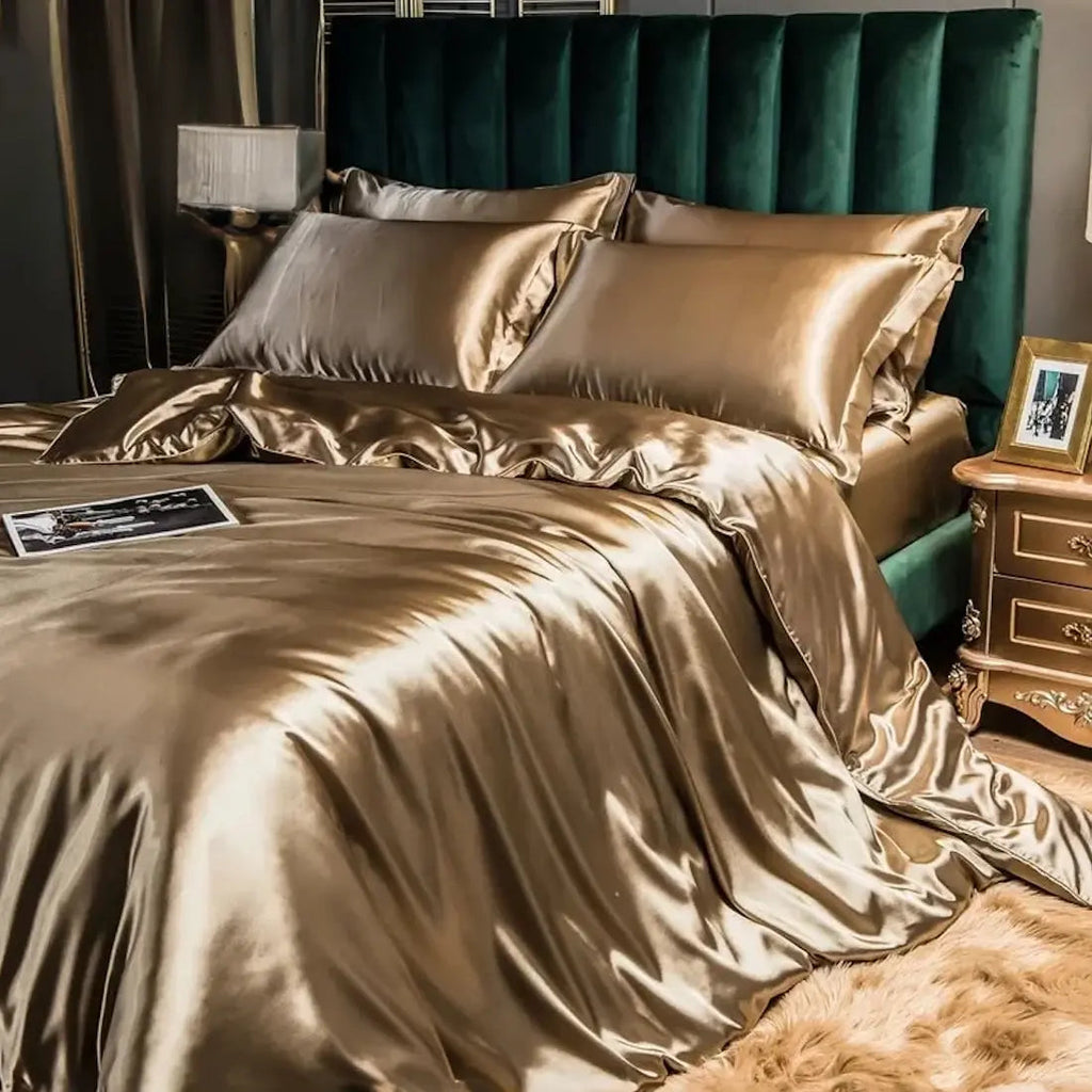 Slumblr® Luxury Mulberry Silk Bedding Set (4 Pcs)